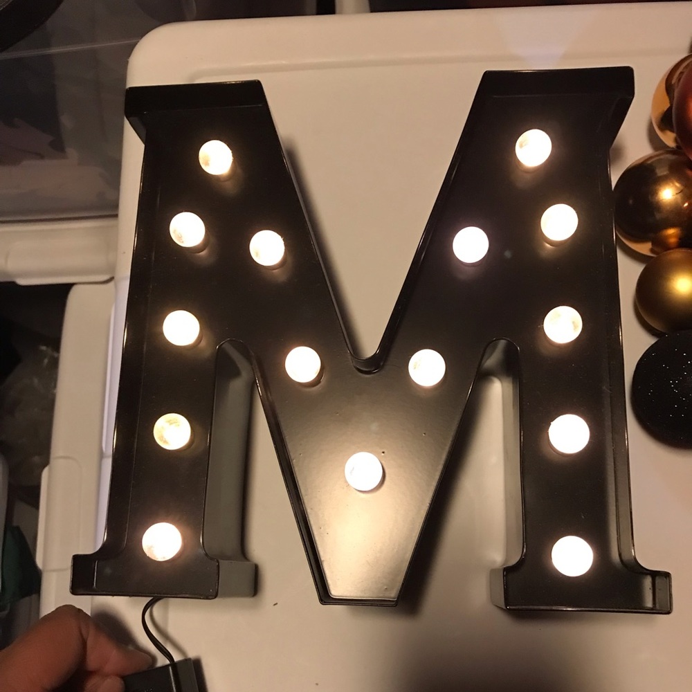 Light up Metal M.